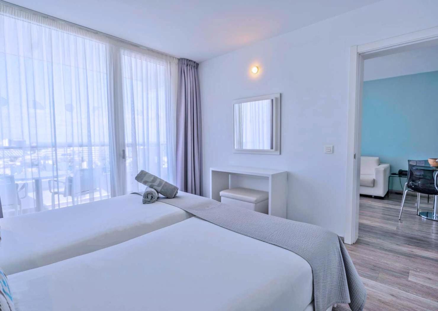 Coral Ocean View - Adults Only Hotel ปลายาเดลาสอเมริกาส ภายนอก รูปภาพ